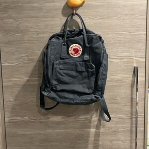 Fjallraven backpack regular size